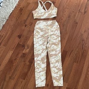 Sz small like new ! Carbon 38 set